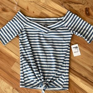 NWT XS CROP